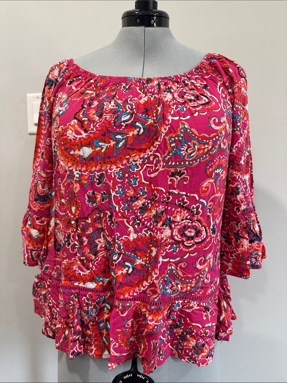 Fever Blouse Scoop Neck Bell Sleeve Boho Embroidered medium